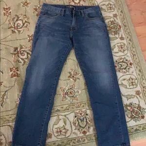 One pair of men’s lucky brand jeans